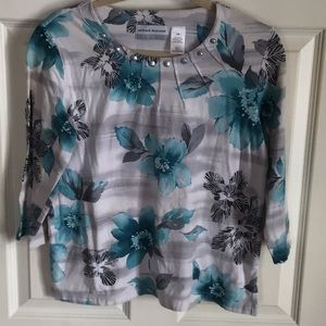 4/$10 Studded Floral Print Top
